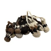 Llaveros Arhuacos tejidos a mano en lana nativa con símbolo del pensamiento cultural