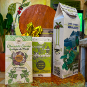Kit Camino de los Ancestros con café Arhuaco en grano y chocolates de origen, elaborados por comunidad indígena de la Sierra Nevada