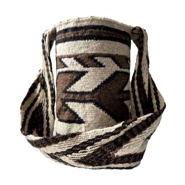 Mochila Arhuaca Mediana | “Selva Viva” tejida en lana nativa - Imagen 2
