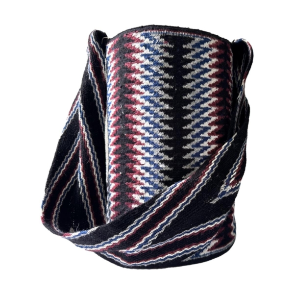 Mochila Arhuaca Grande | "Montañas" tejida en lana de alpaca  (Maestría) - Imagen 3
