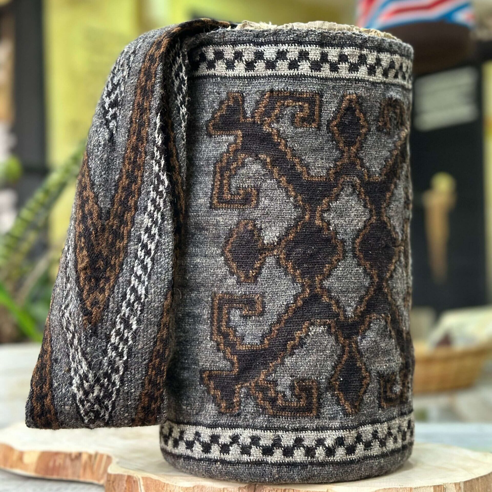 Mochila Arhuaca con símbolo Kaku Serankwa